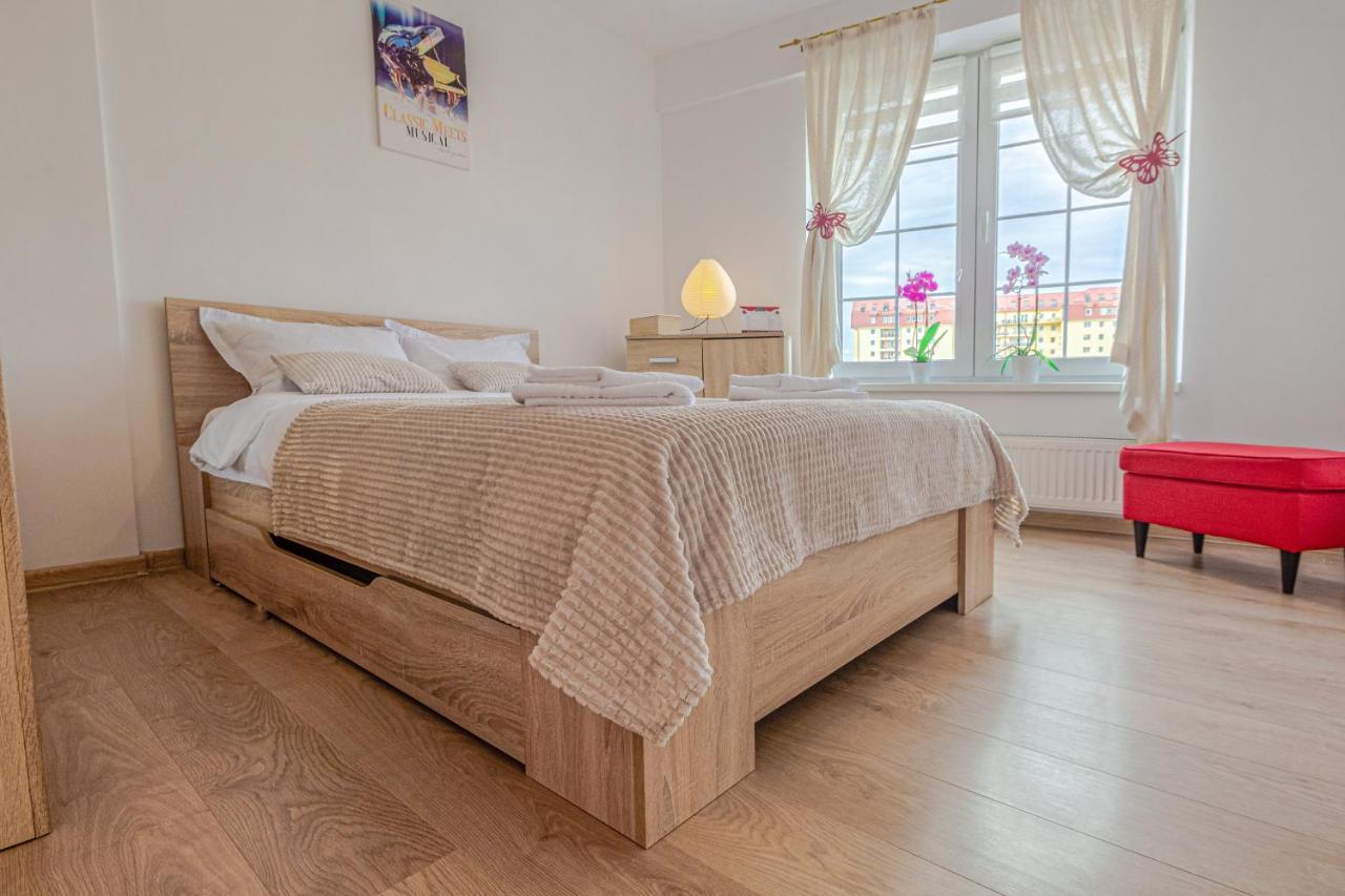 Opera Apart Apartment Brasov Ngoại thất bức ảnh