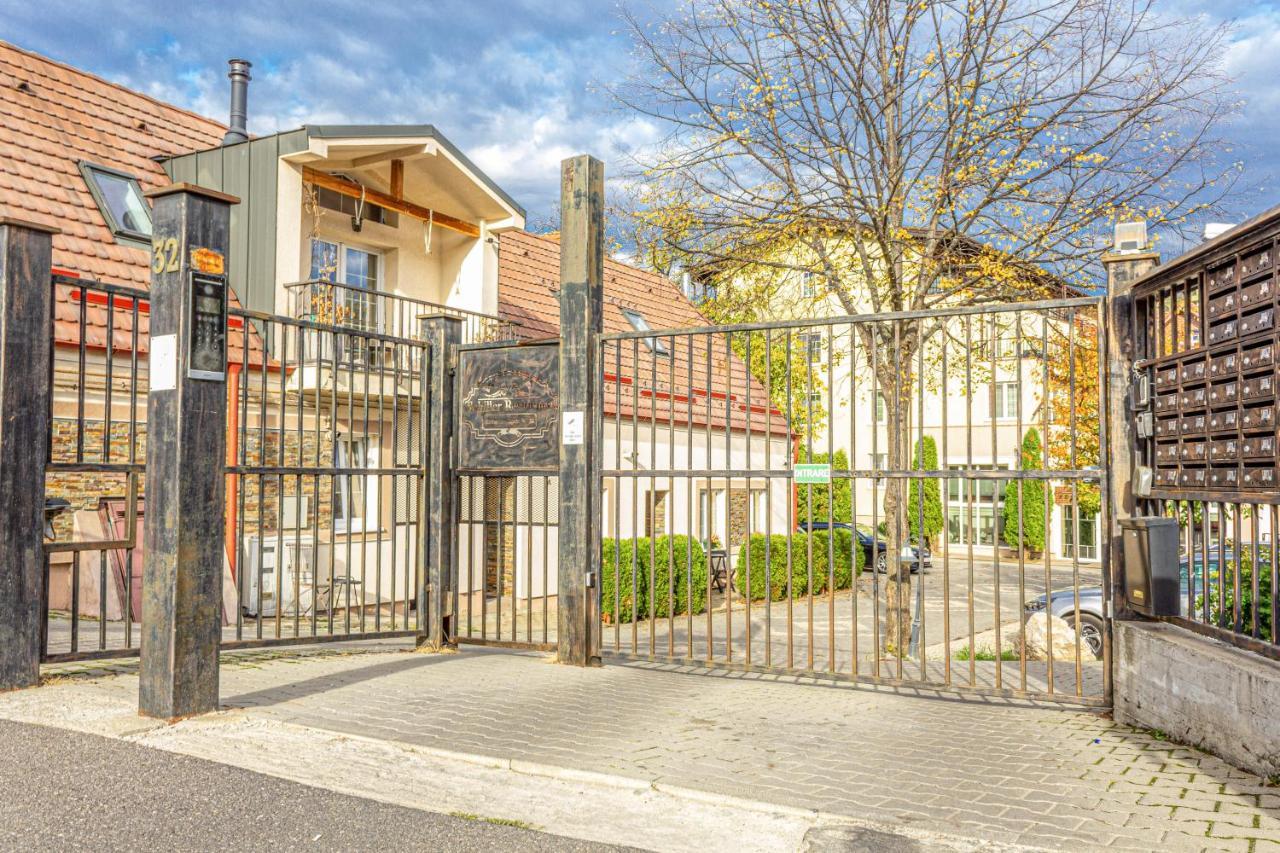 Opera Apart Apartment Brasov Ngoại thất bức ảnh