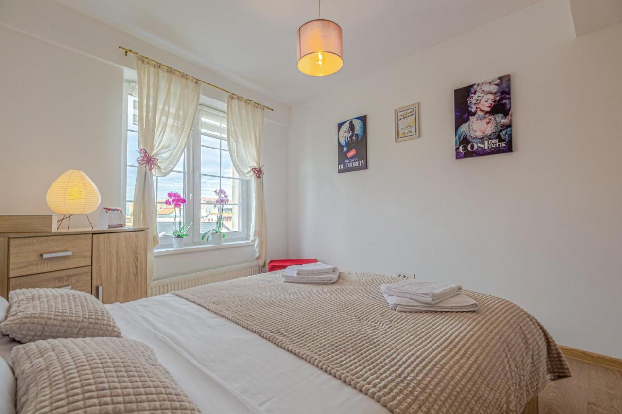 Opera Apart Apartment Brasov Ngoại thất bức ảnh