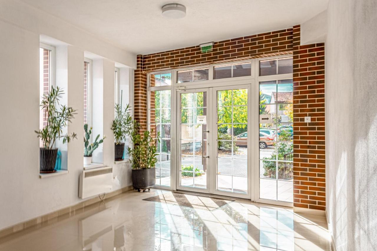 Opera Apart Apartment Brasov Ngoại thất bức ảnh